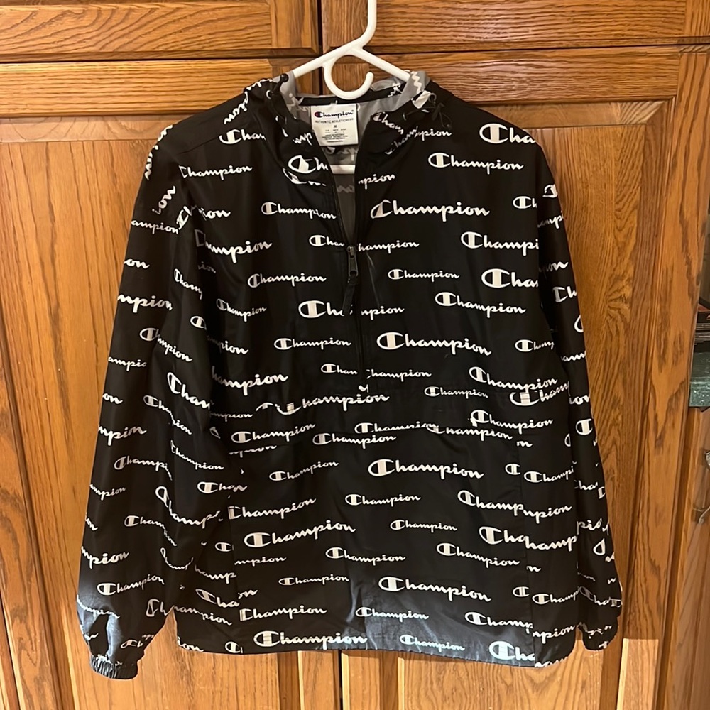 Champion windbreaker size Medium